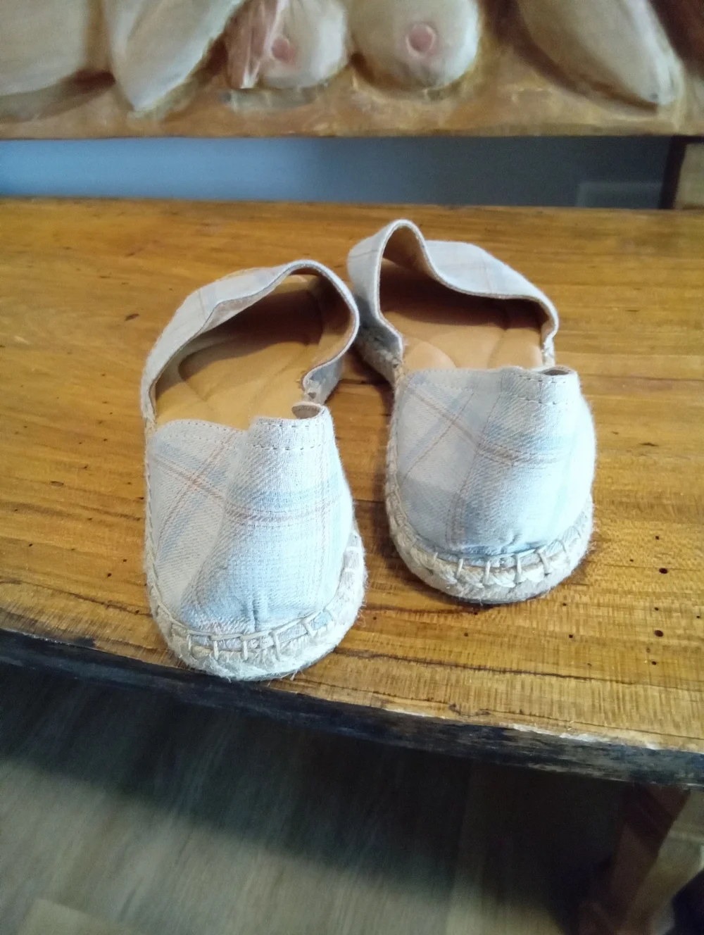 Born Seak Size 9 Beige Plaid Espadrille Sandals No Heel, Open Toe Slingback
